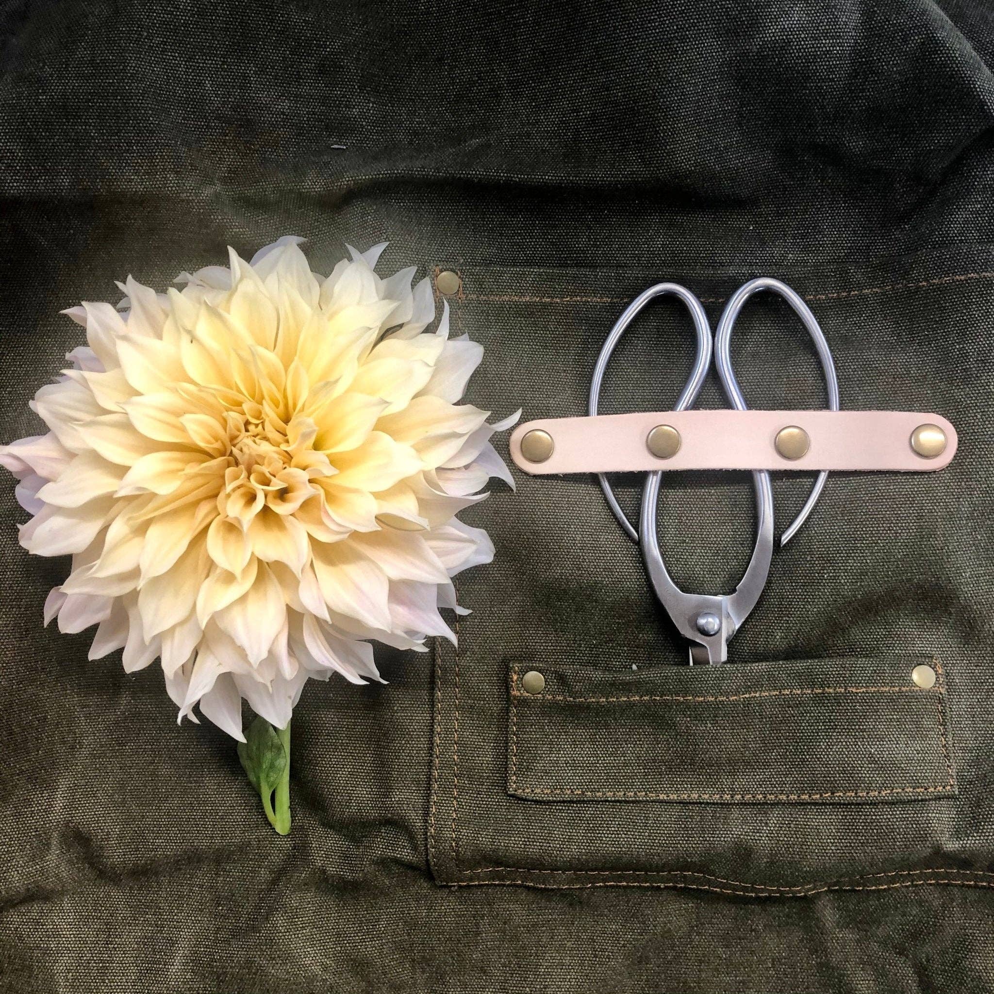 Gardening Apron, Waxed Canvas Apron with Pockets