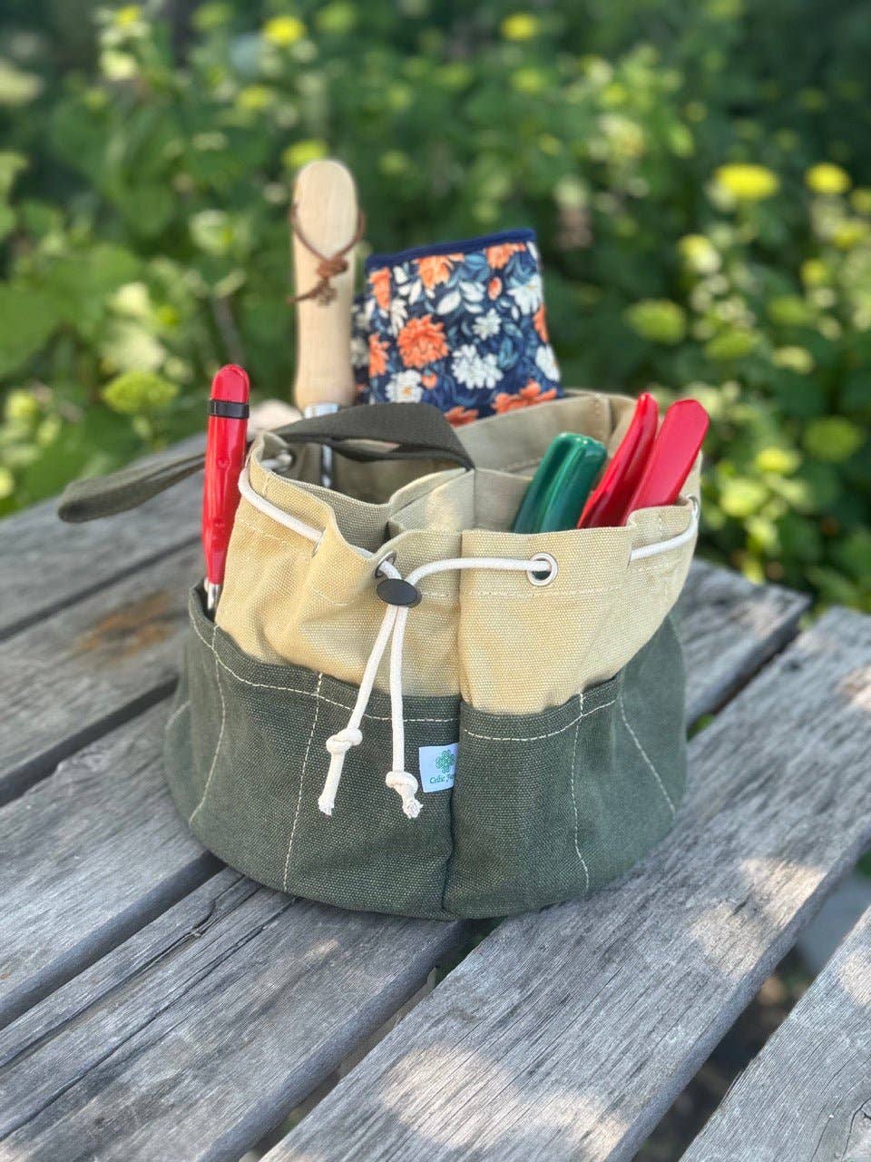 Waxed Canvas Garden Tool Organizer, Charming Bucket Tote for Cottage Garden Storage