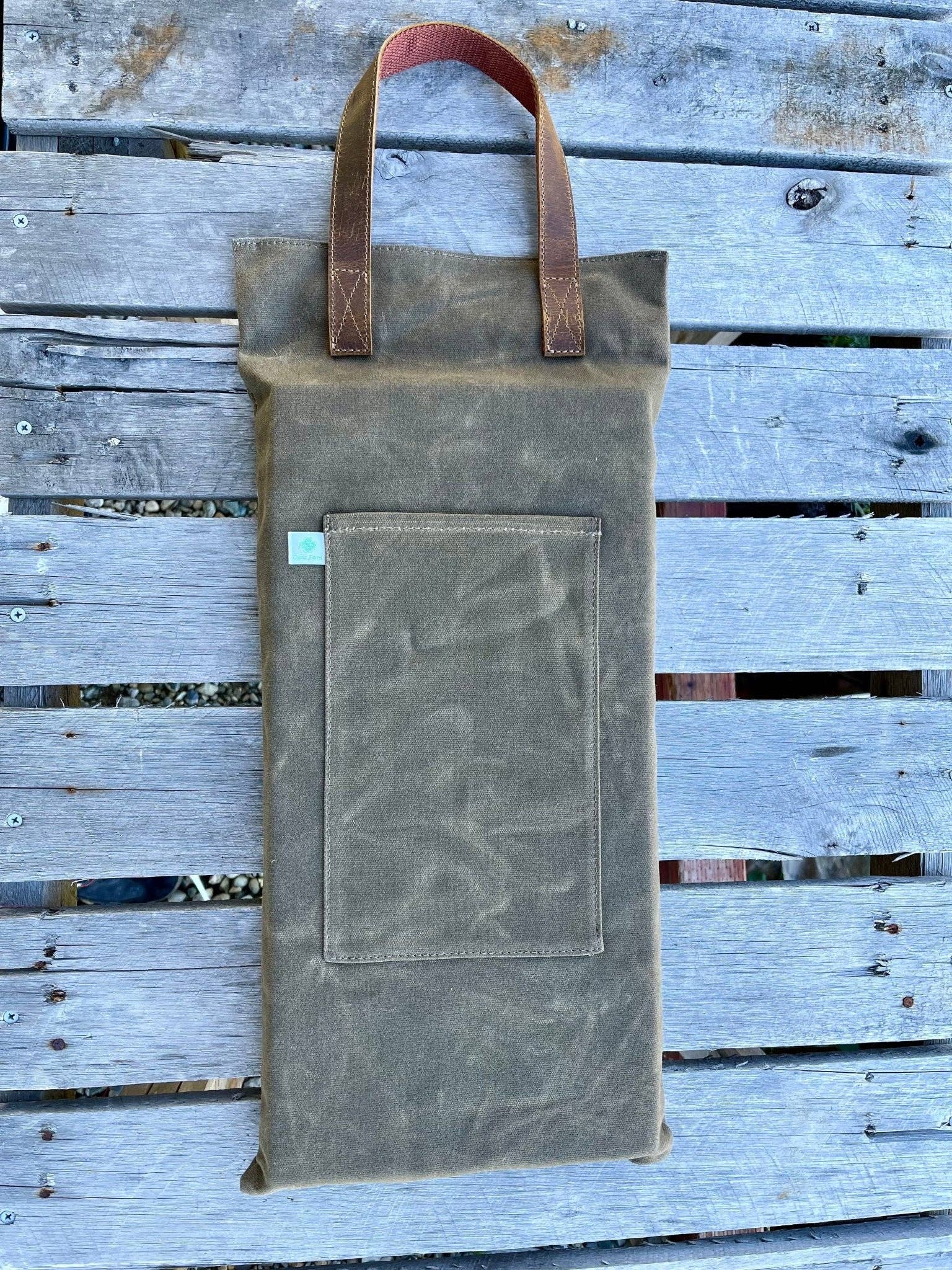 NEW | Gardening Knee Pad – Waxed Canvas Garden Kneeler with Tool Pocket