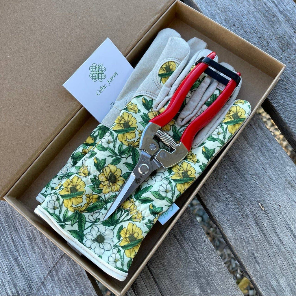 Garden Gift Box with Floral Gloves & Needle Snips, Ready-to-Gift Spring Garden Set