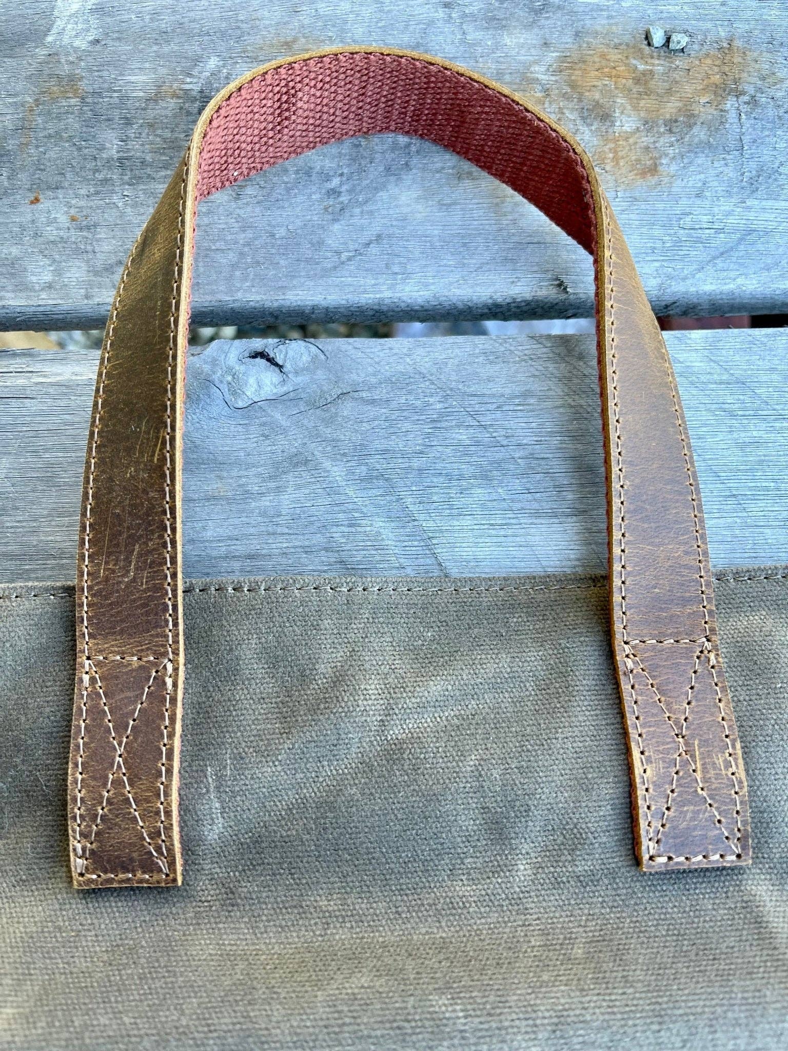 NEW | Gardening Knee Pad – Waxed Canvas Garden Kneeler with Tool Pocket