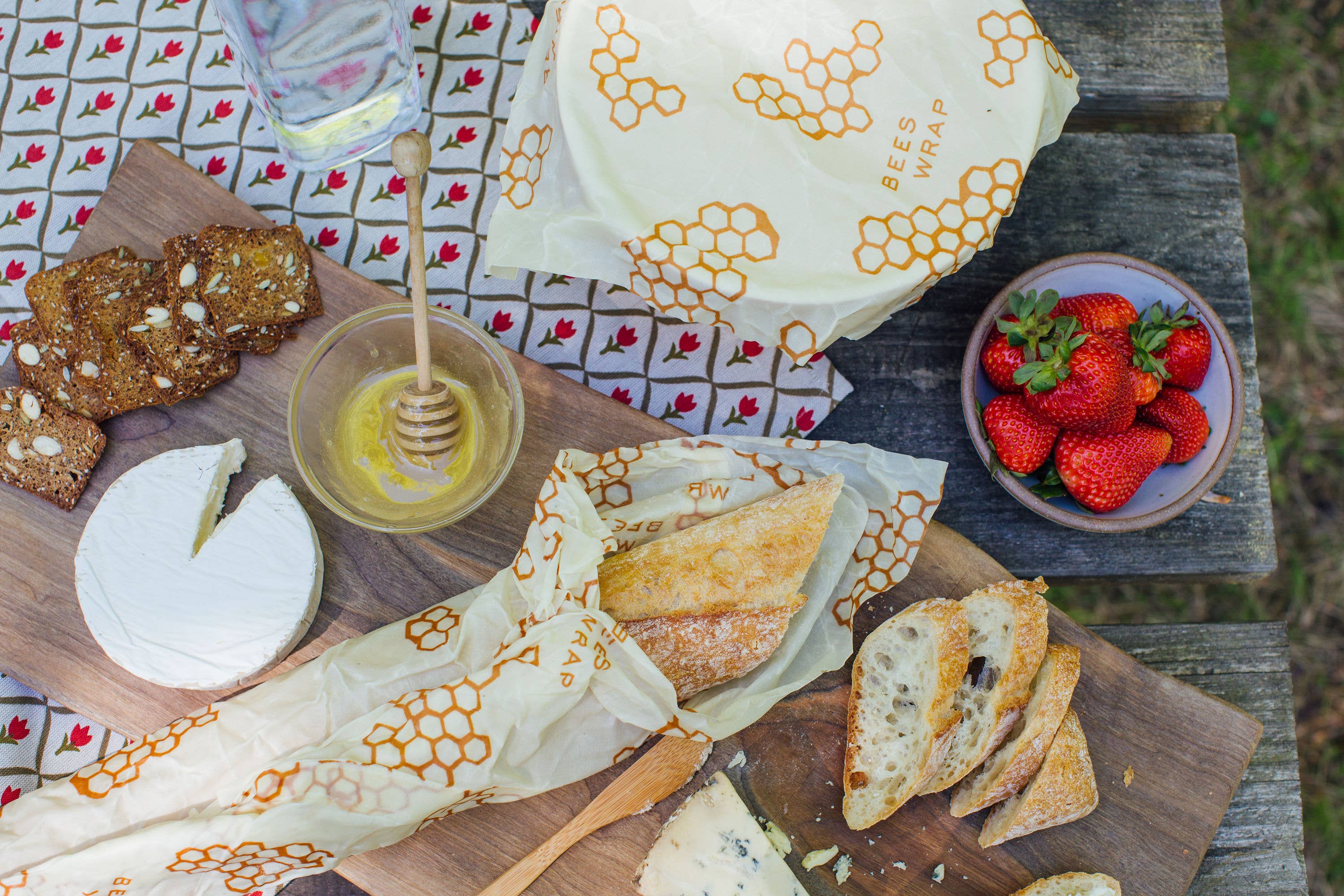 Reusable Beeswax Bread Wrap – Organic Cotton Bread Storage Wrap (XL)