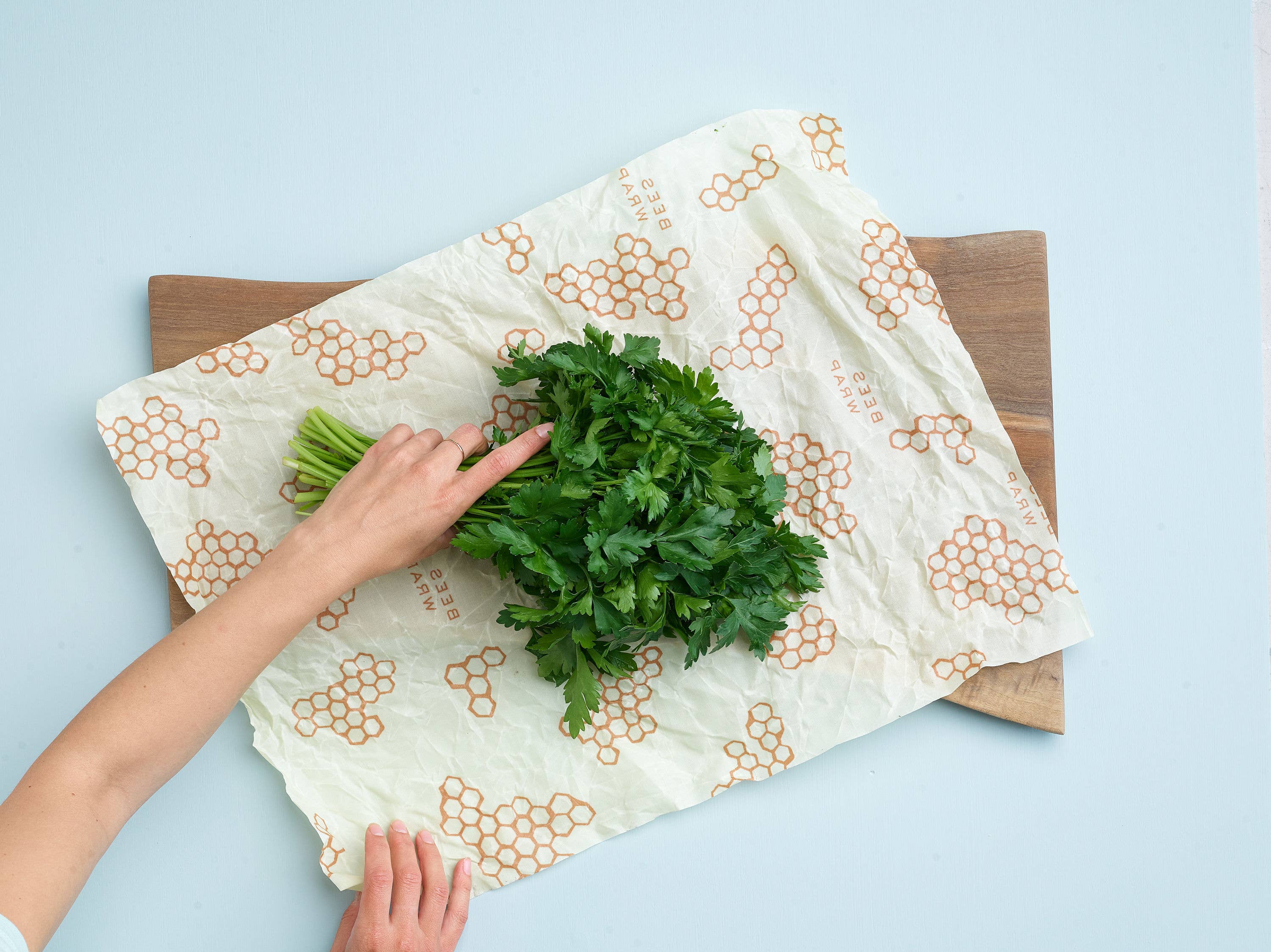 Reusable Beeswax Bread Wrap – Organic Cotton Bread Storage Wrap (XL)