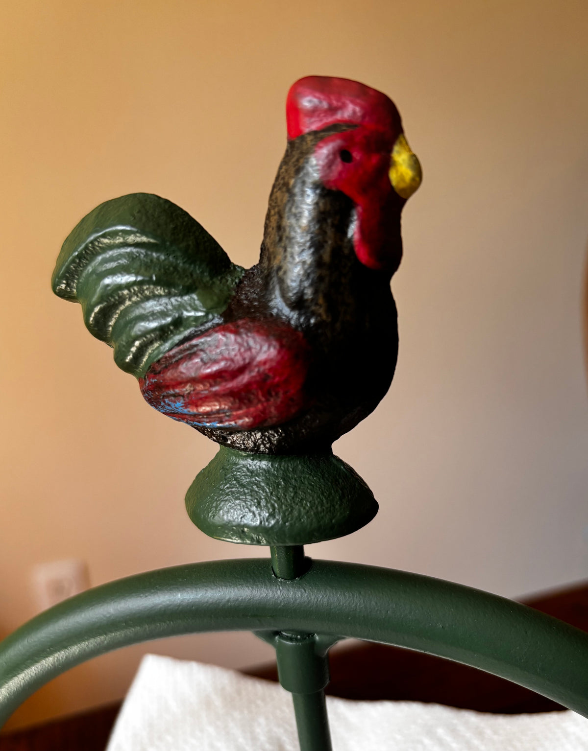 Hand-Painted Iron Rooster Napkin Holder with Wood Base, Farmhouse Kitchen Decor