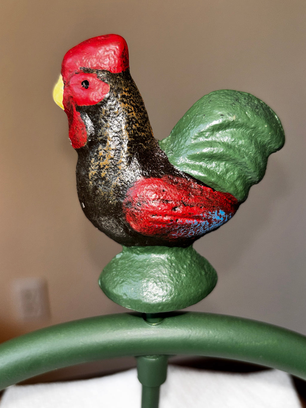 Hand-Painted Iron Rooster Napkin Holder with Wood Base, Farmhouse Kitchen Decor